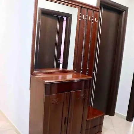 Apartment Olive Downtown Tirana