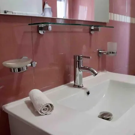 Olive Downtown Apartment *