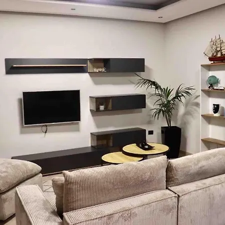 Apartment Olive Downtown Tirana